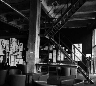 Czy producent może nakazać dystrybutorom jego produktów, żeby sprzedawali je tylko w określonym miejscu